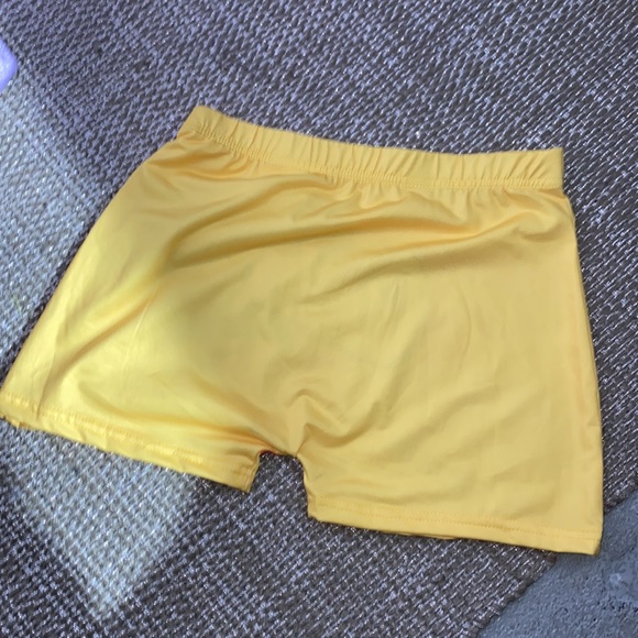 Stylish Shorts - Picture 3 of 3